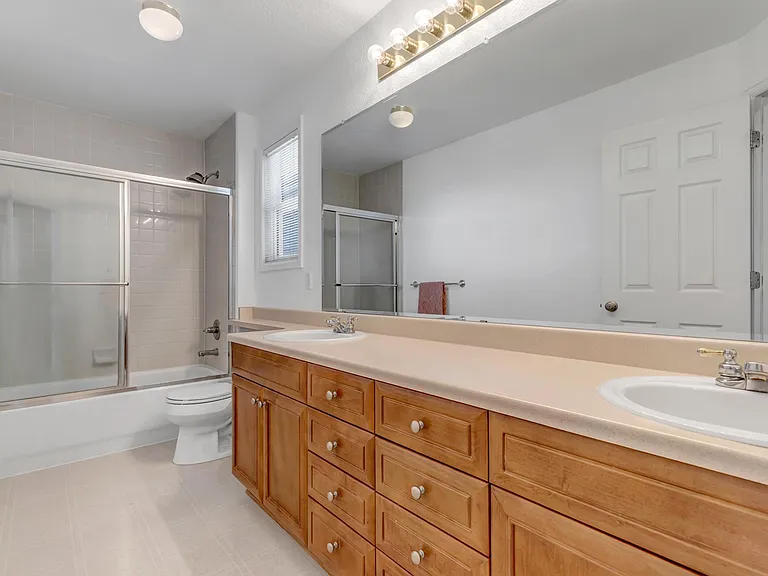 10168 Nottingham Dr — Photo 25