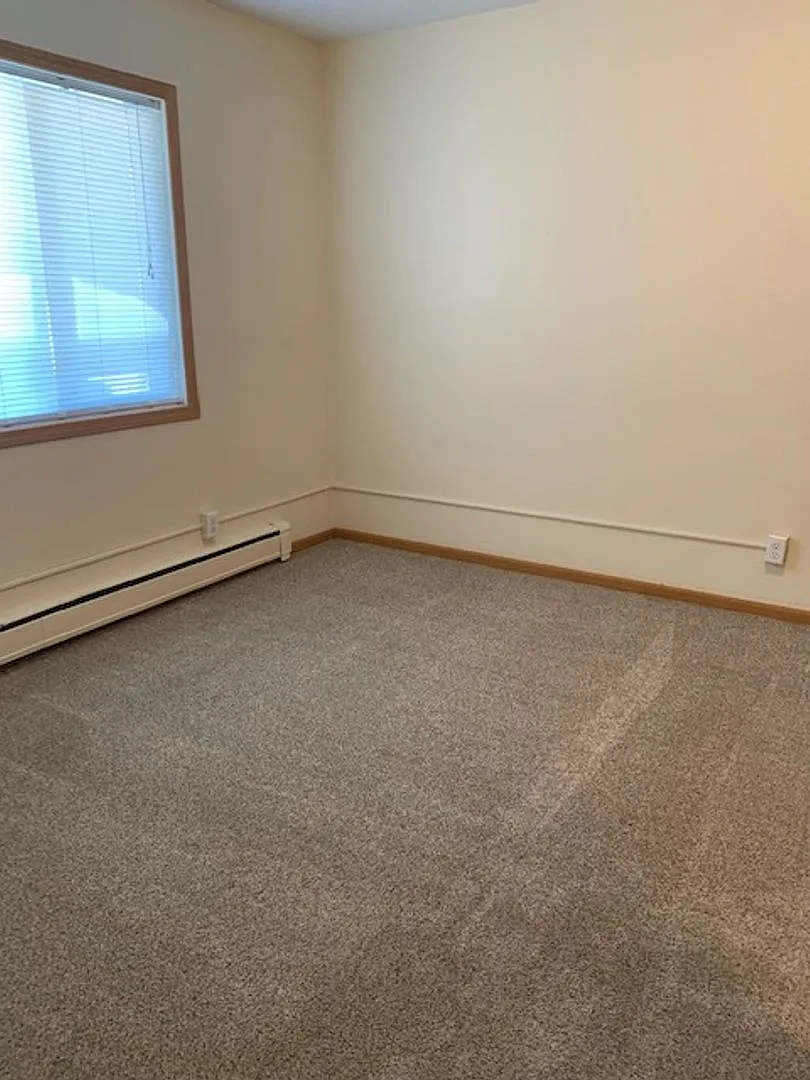 Bluffview Apartments — Photo 4