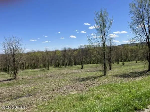 605 Wagner Road, Schenectady, NY 12302