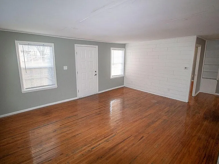 1507 W Worley St — Photo 12