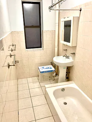 Rented by New York Residence | media 19