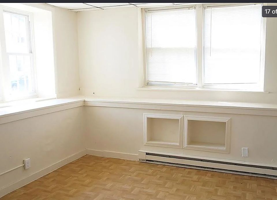 2nd image of 3033-3035 Main St #11