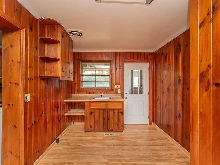 315 Georgia Ave — Photo 16