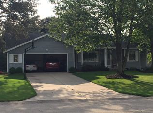 8493 Corsica Dr, Jenison, MI 49428
