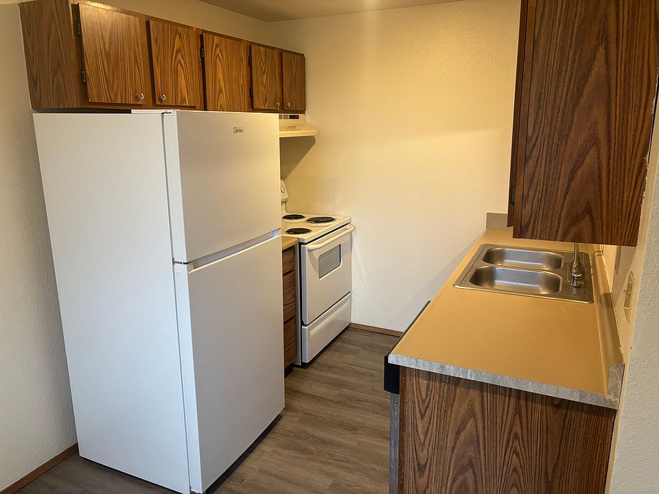 2nd image of 6213 Lakewood Dr W #160