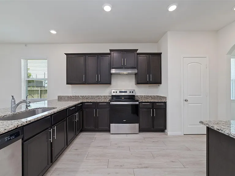 3000 Iron Woods Dr — Photo 10