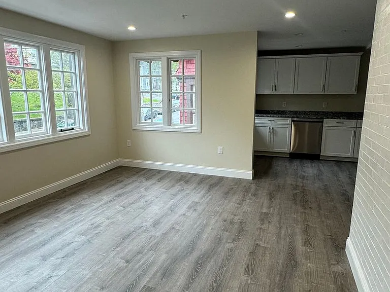 5 Pleasant St #201 — Photo 5