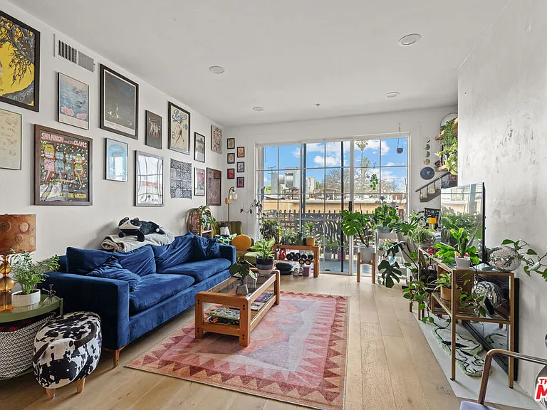 1522 S Saltair Ave #106 — Photo 3