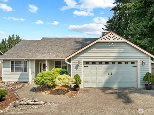2744 Sutherland Place, Steilacoom, WA 98388