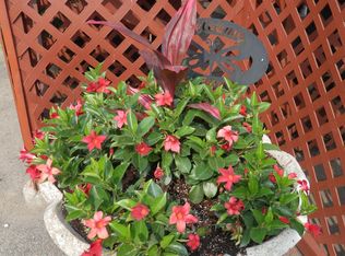 56 Park St, West Springfield, MA 01089