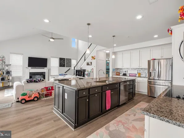 6 Henry House Cir, Taneytown, MD 21787