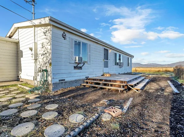 260 N 16th St, Montague, CA 96064