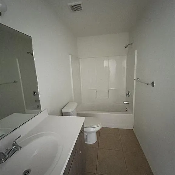 2913 Linda Vista St #C — Photo 9