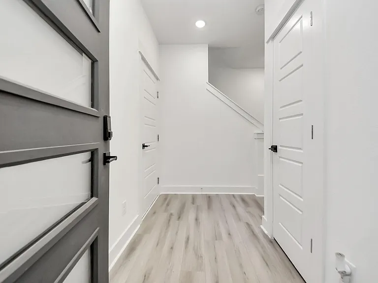 3010 Jensen Springs Ln — Photo 41