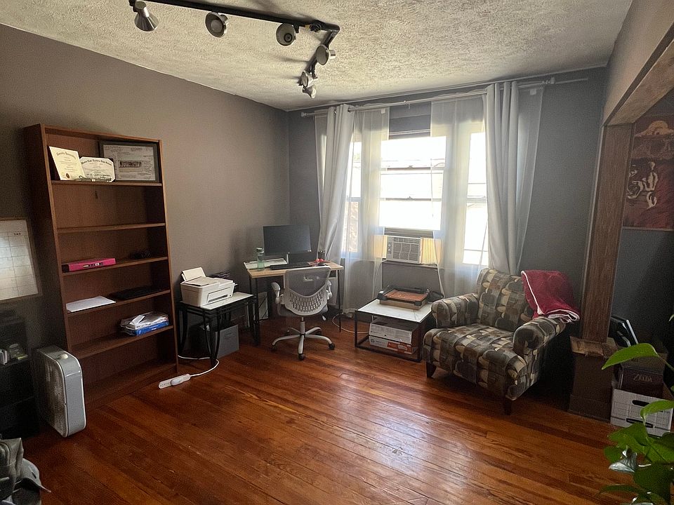 1st image of 1046 Fulton St W Unit 2