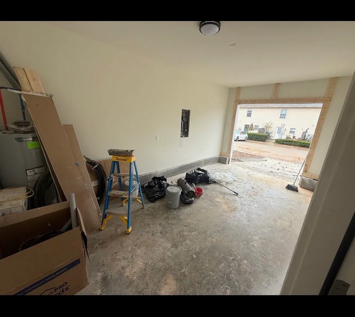 3 bed, 2.5 bath, 1800 sqft, $1,875 — Photo 3