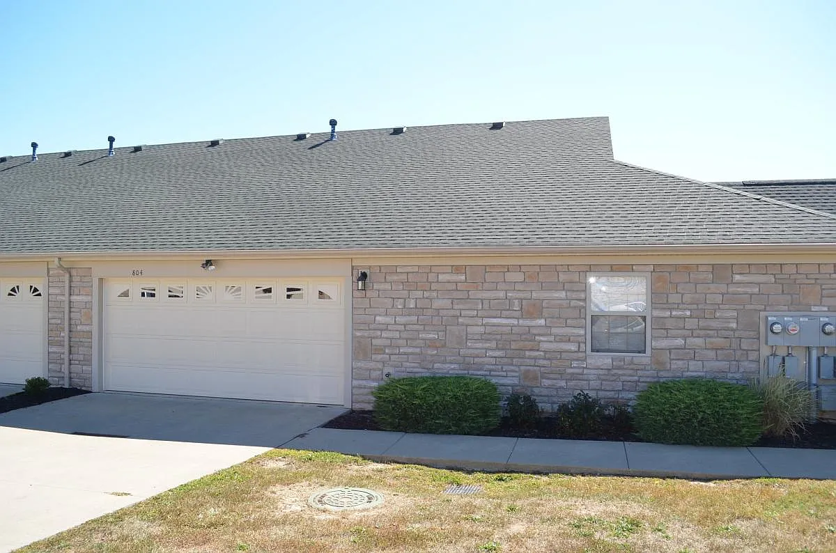 Building Photo - 804 Altamonte Dr
