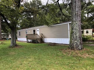 6 Richardson Dr, Hubert, NC 28539