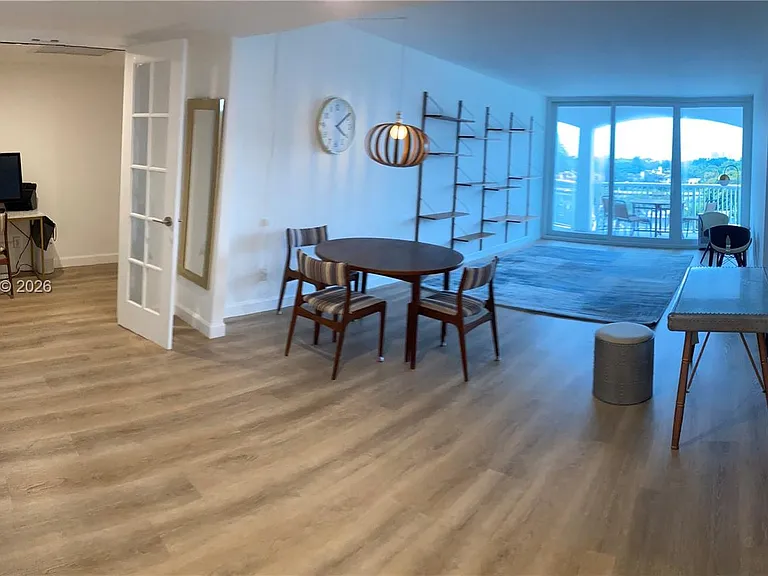 5401 Collins Ave #320 — Photo 45