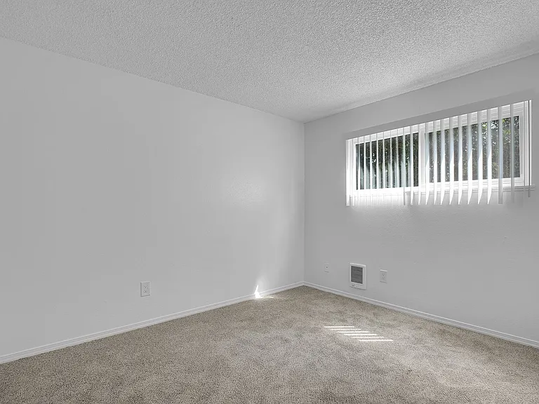 #765 ALDERBROOK APARTMENTS — Photo 20