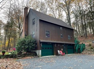 62 Peabody Ln, Greenfield, MA 01301