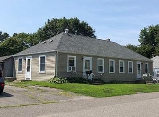 26 Halstead St, Kittery, ME 03904