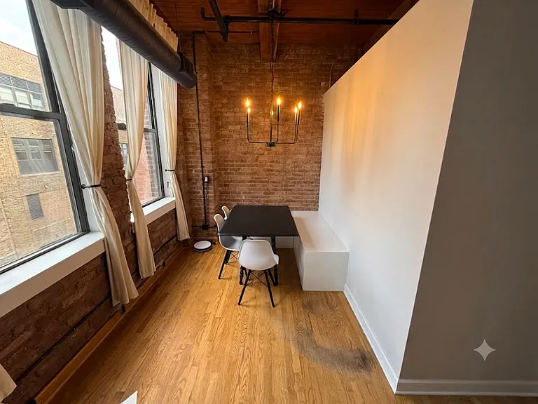 913 W Van Buren St #6G — Photo 5