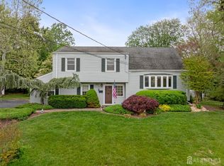 14 Sterling Ct, East Brunswick, NJ 08816