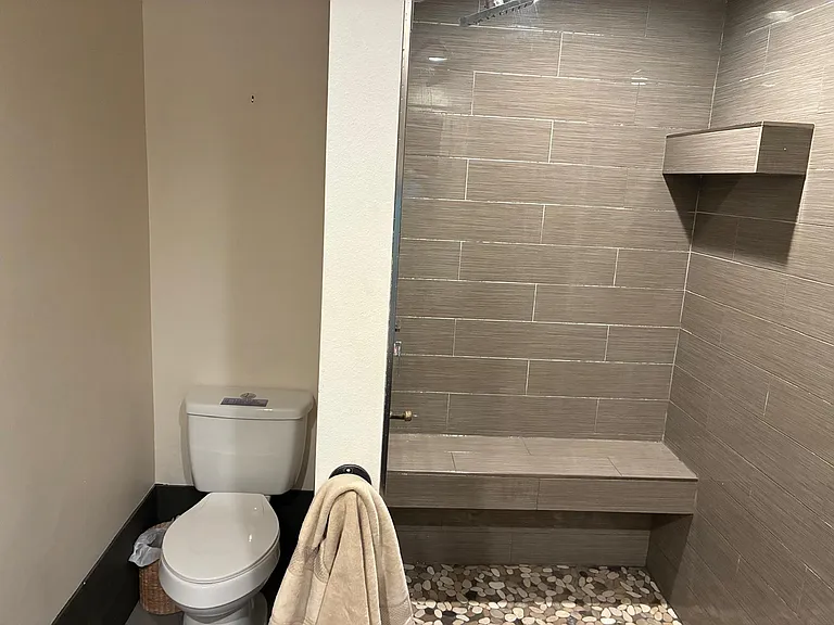 E Clover Creek Dr — Photo 22