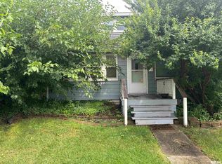 3916 N Prospect Rd, Peoria, IL 61614