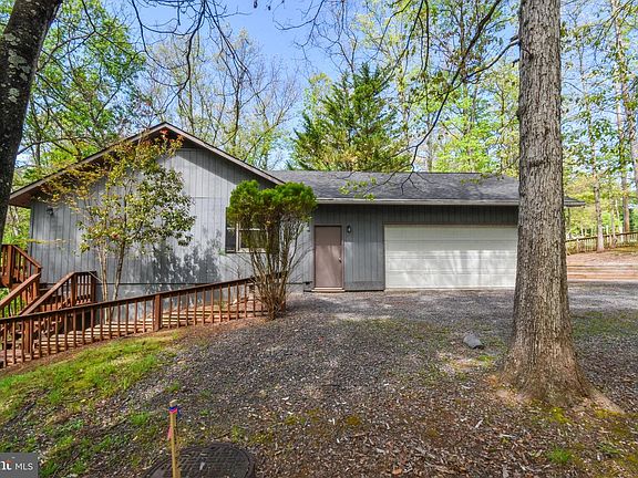 2nd image of 102 Northwood Cir
