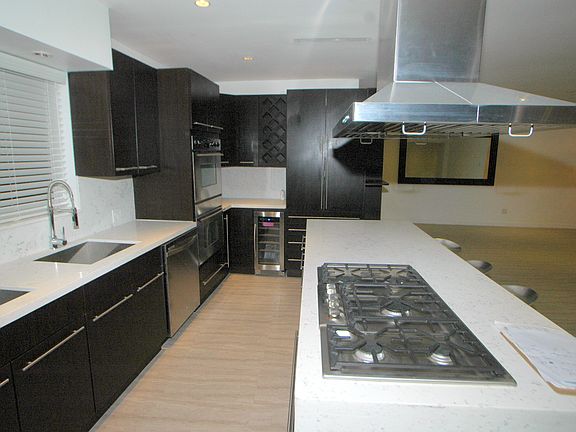 4th image of 4330 N Meridian Ave