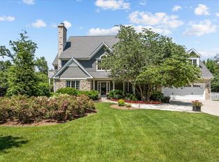 1100 Studio Ln, Riverwoods, IL 60015