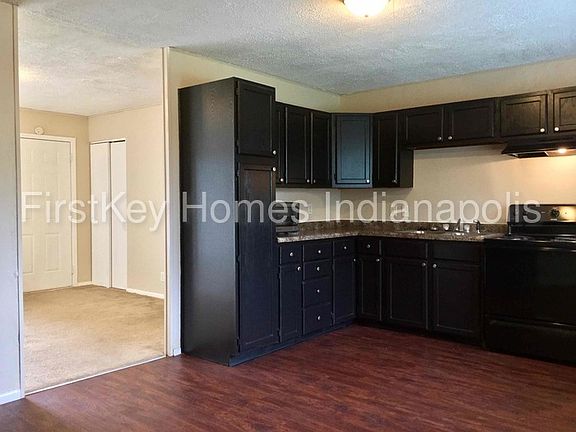4th image of 8518 Meadowlark Dr