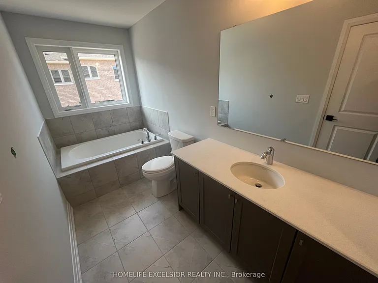 974 Crowsnest Holw — Photo 5
