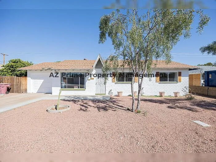 Building Photo - 8518 E Rancho Vista Dr