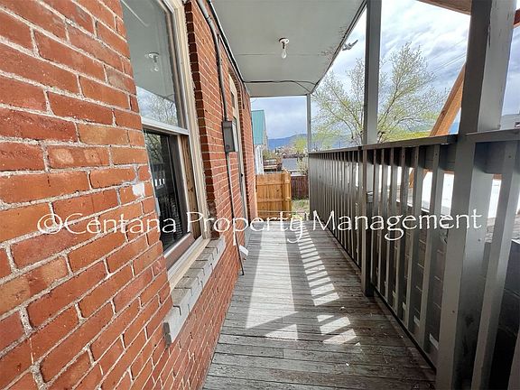 3rd image of 942-944 W Woolman St #942