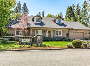 1025 Anglers Pl, Shady Cove, OR 97539