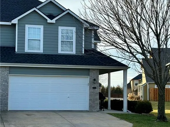 453 W Dogwood Ct, Gardner, KS 66030