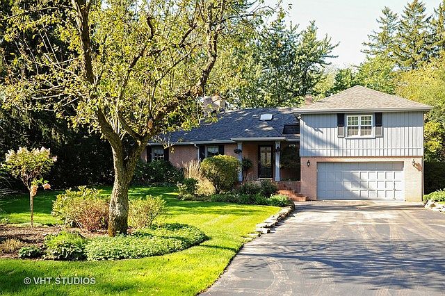 1st image of 450 Clavey Ln