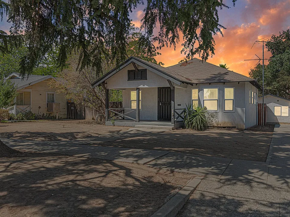 655 Edgar Ave