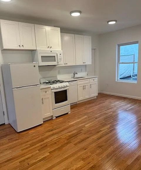 602 Washington St #2 — Photo 1
