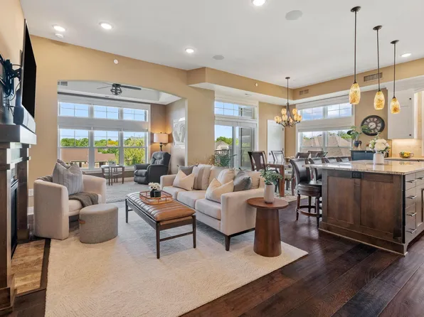 15420 Oakcroft Pl Unit 321, Wayzata, MN 55391
