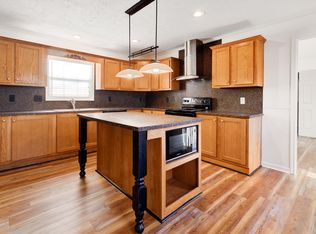 166 Dawsey Dr, Bonneau, SC 29431