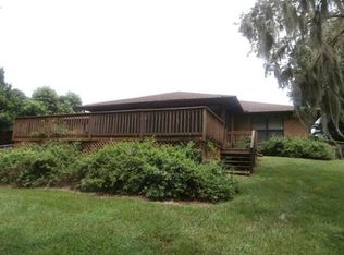 635 Wood Ave, Frostproof, FL 33843