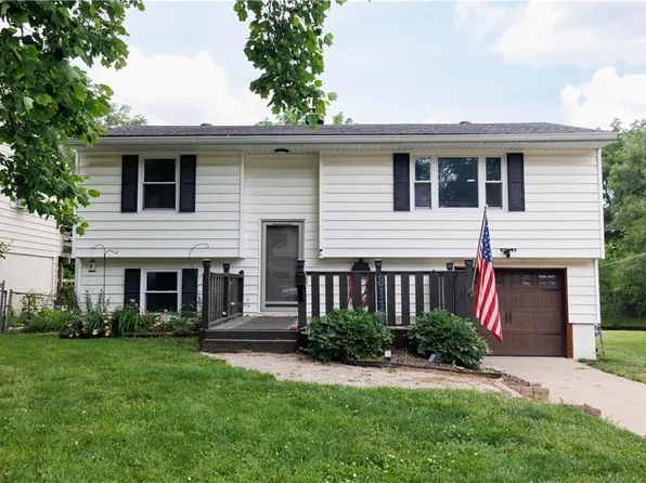 8116 NE 50th St, Kansas City, MO 64119