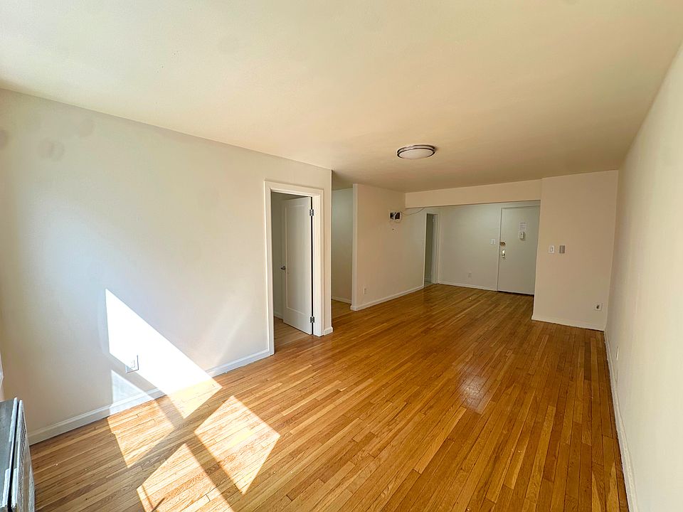 1st image of 925 E 14th St APT 2F