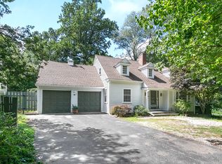 1091 Round Hill Rd, Fairfield, CT 06824