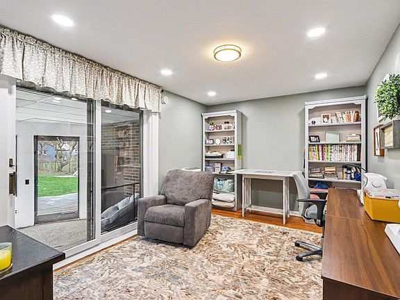 4th image of 1813 Paddington Rd