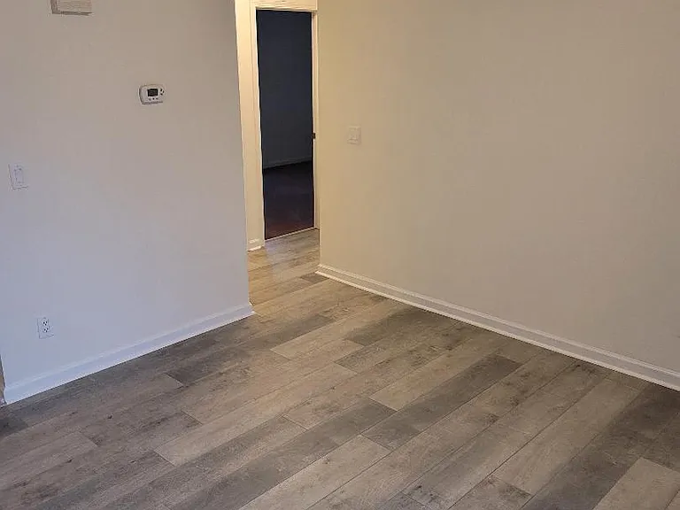 610 Maple Ave — Photo 10